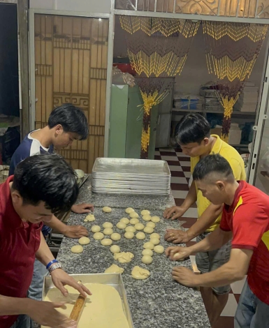 ĐÀO TẠO HỌC VIÊN CHIA BỘT, CÁN BỘT,..