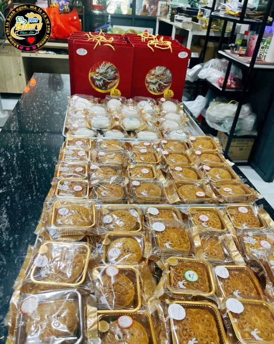 TẶNG QUÀ BÁNH TRUNG THU